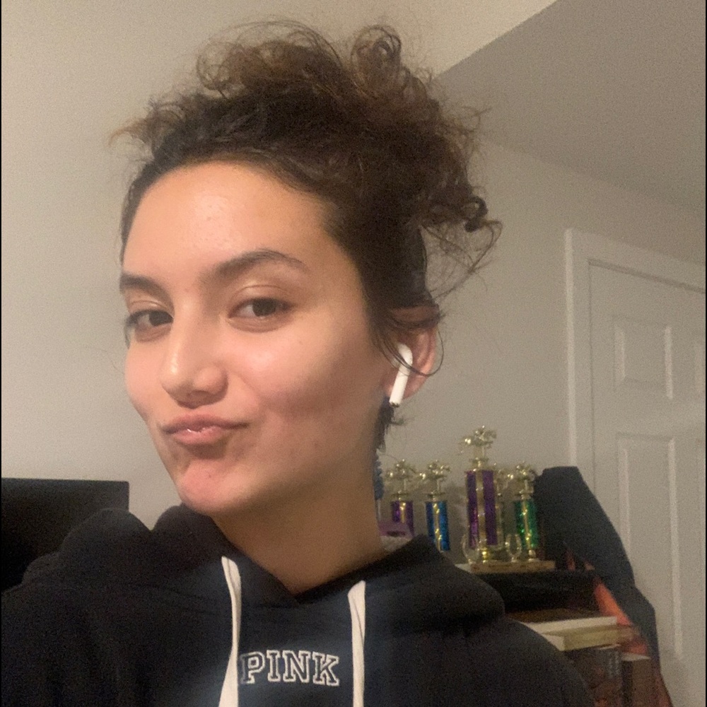 Meet your Posher, Alyssa